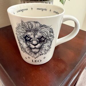 Williams Sonoma Leo Zodiac Oversized Porcelain Coffee Mug